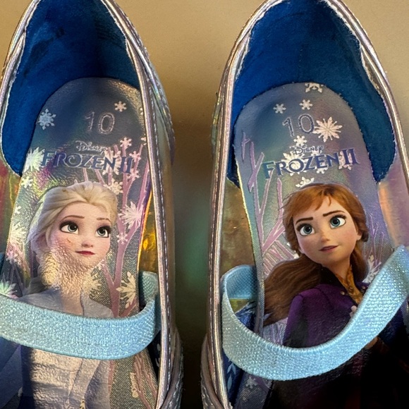 Disney Frozen II Iridescent Blue Dress Shoes - Picture 6 of 7